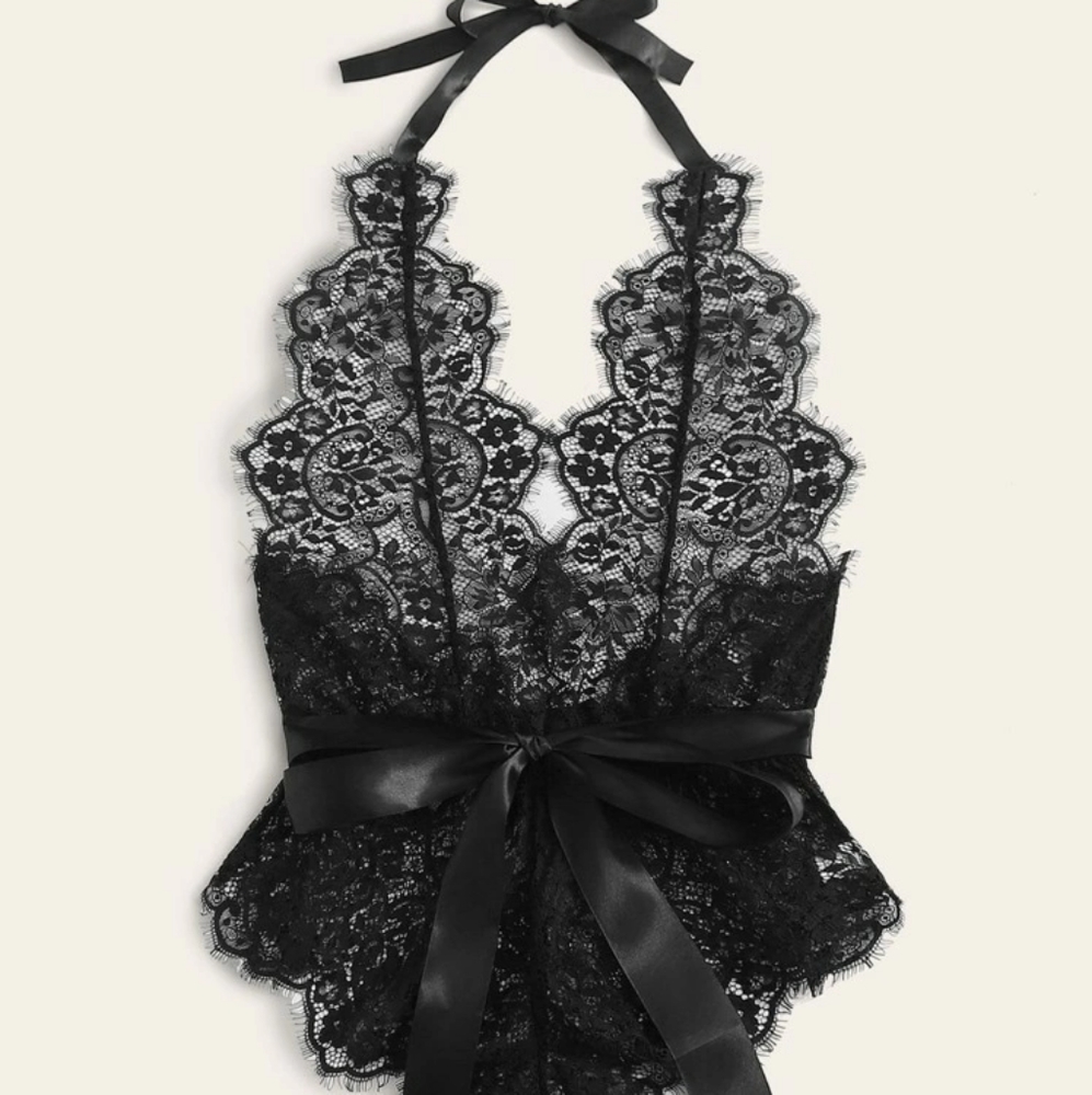 🎉HOST PICK ❤️ Floral lace halter teddy - Picture 4 of 8